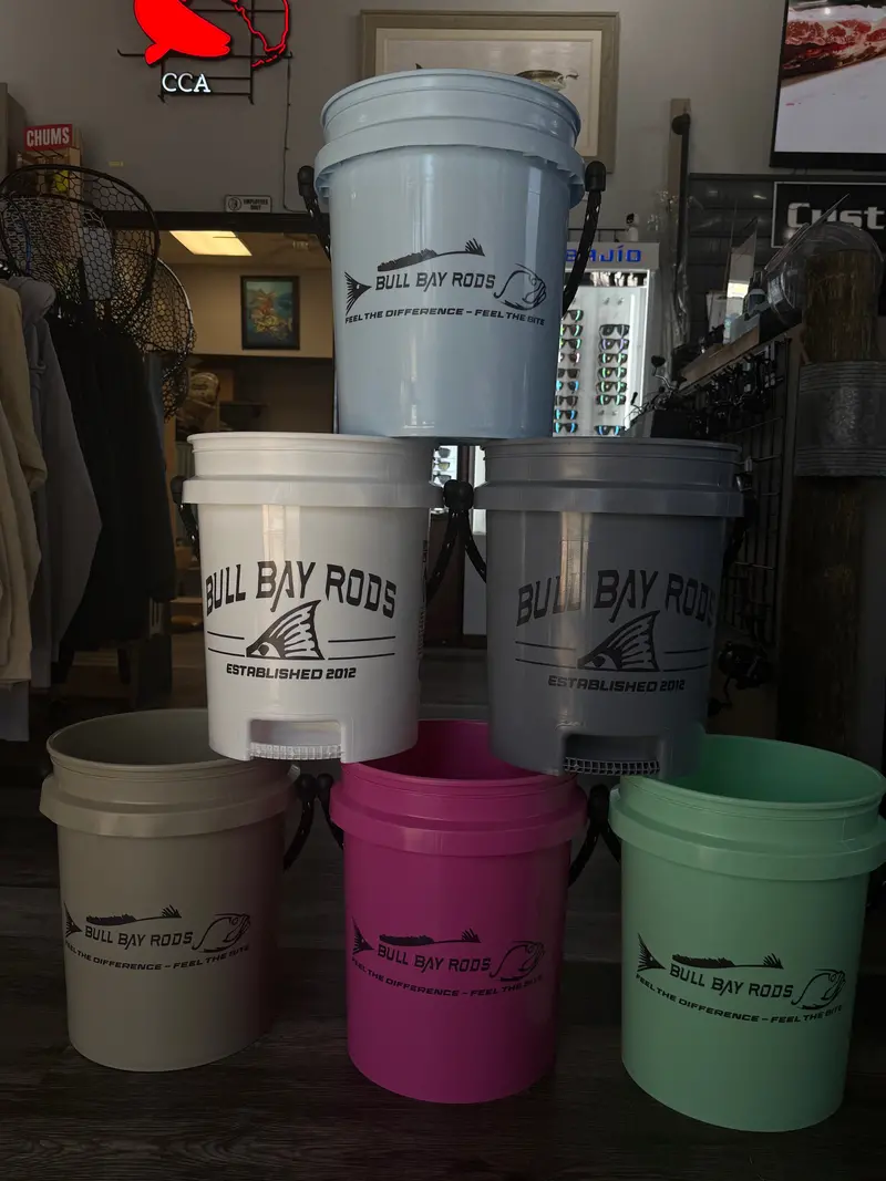 Bull Bay 5-Gallon Heavy-Duty Fishing Bucket