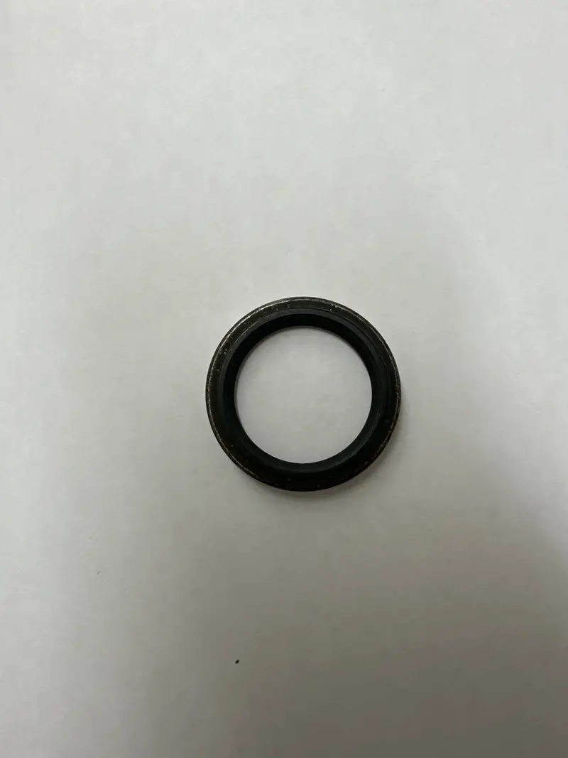 Dynamic Shaft Seal – Precision Molded 334950