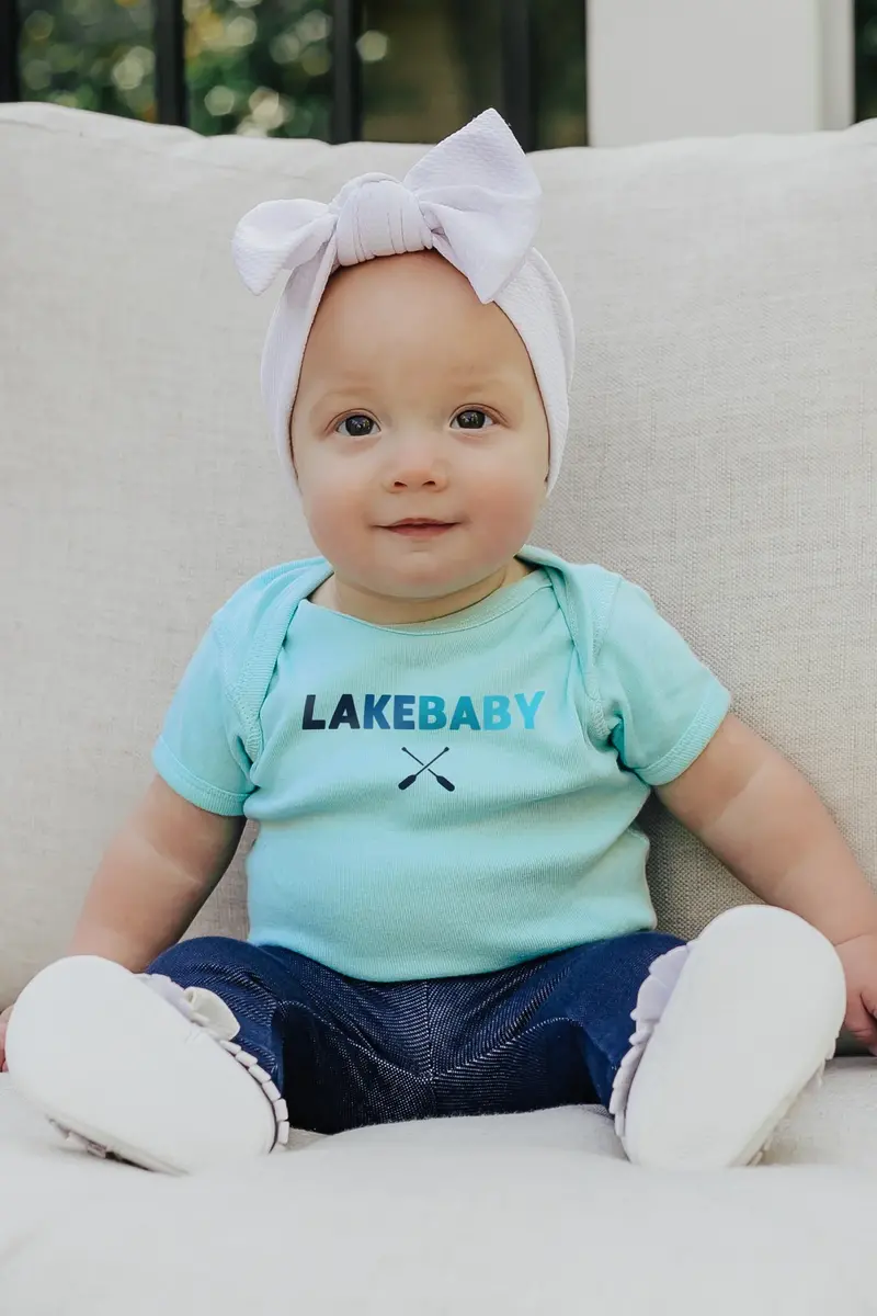 Lakebaby Organic Onesie – ‘Chill’ Design
