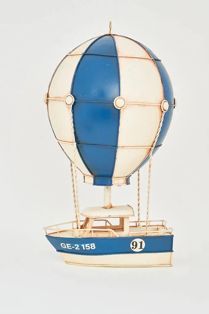 Metal Boat and Balloon Wall Decor